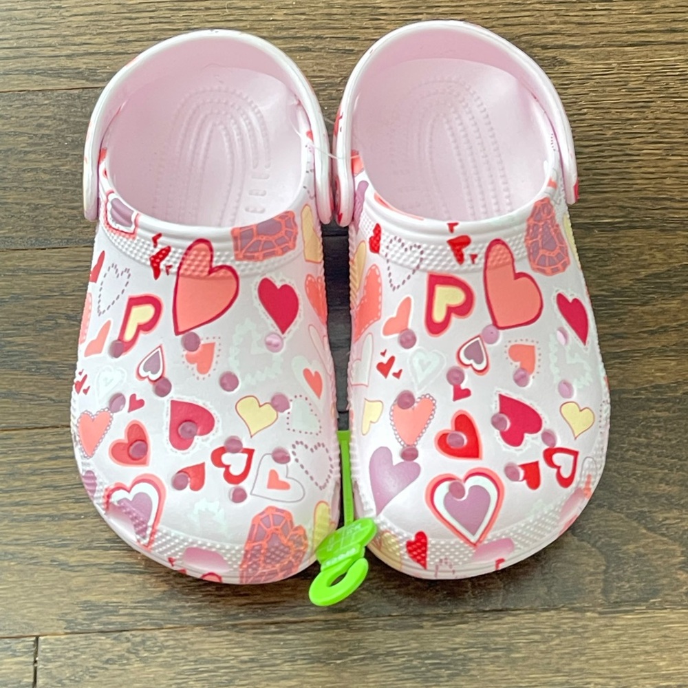Crocs Classic Valentine's Day Clog Girls Size J3 NEW
